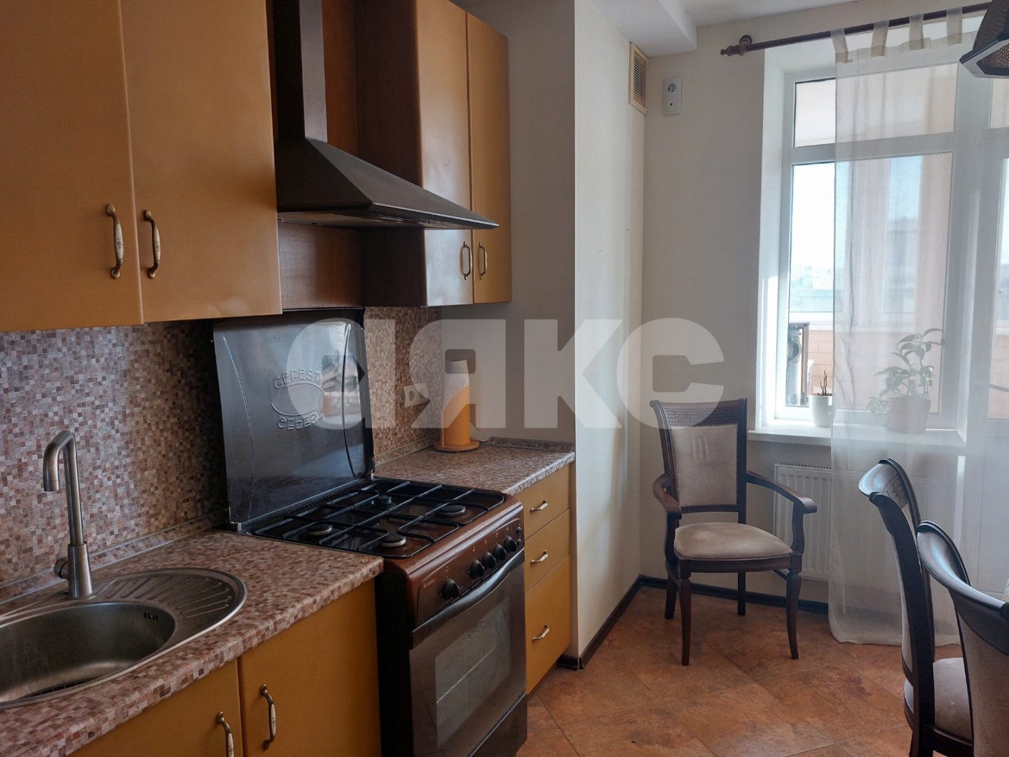 Фото №2: 2-комнатная квартира 72&nbsp;м², 6/10&nbsp;эт. - Волгоград, р. Ворошиловский, ул. Баррикадная, 19А