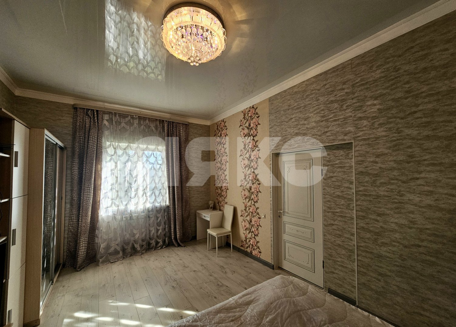 Фото №20: Апартаменты 130&nbsp;м², 1/3&nbsp;эт. - Сочи, Центральный, мкр. Завокзальный, ул. Севастопольская, 10/4Б