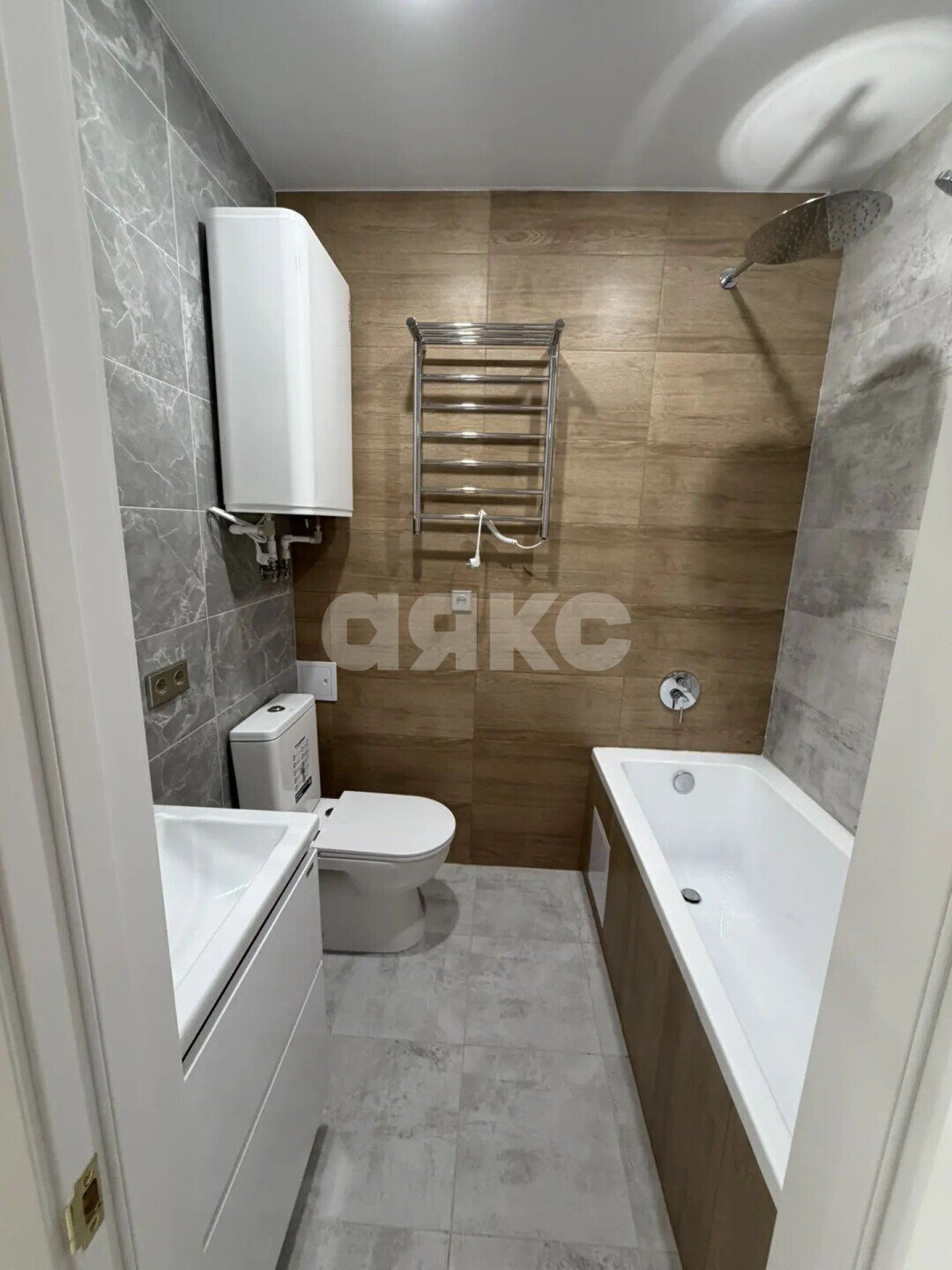 Фото №5: 2-комнатная квартира 60&nbsp;м², 8/8&nbsp;эт. - Горячий Ключ, мкр. Администрация, ул. Рябиновая, 2Бк2