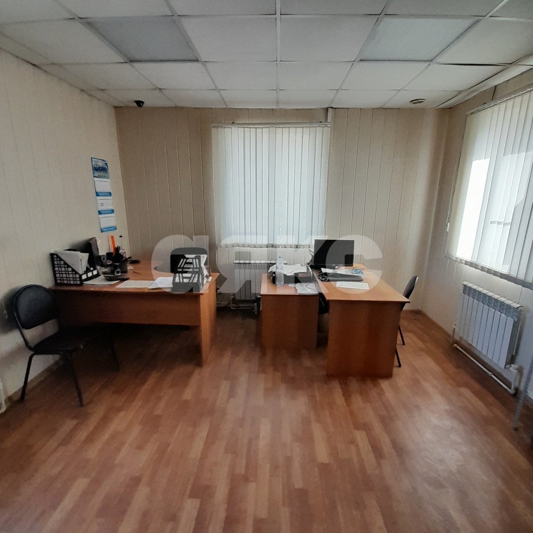 Фото №11: Коммерция 1047&nbsp;м², 1/2&nbsp;эт. - Волжский, ул. Горького, 45Б