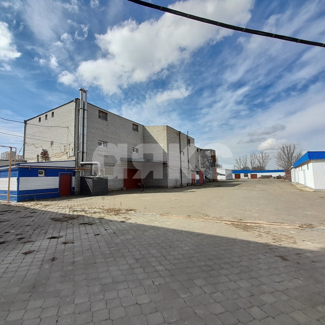 Фото №1: Коммерция 12691&nbsp;м², 3/3&nbsp;эт. - Волгоград, р. Советский, ул. Качуевской, 4