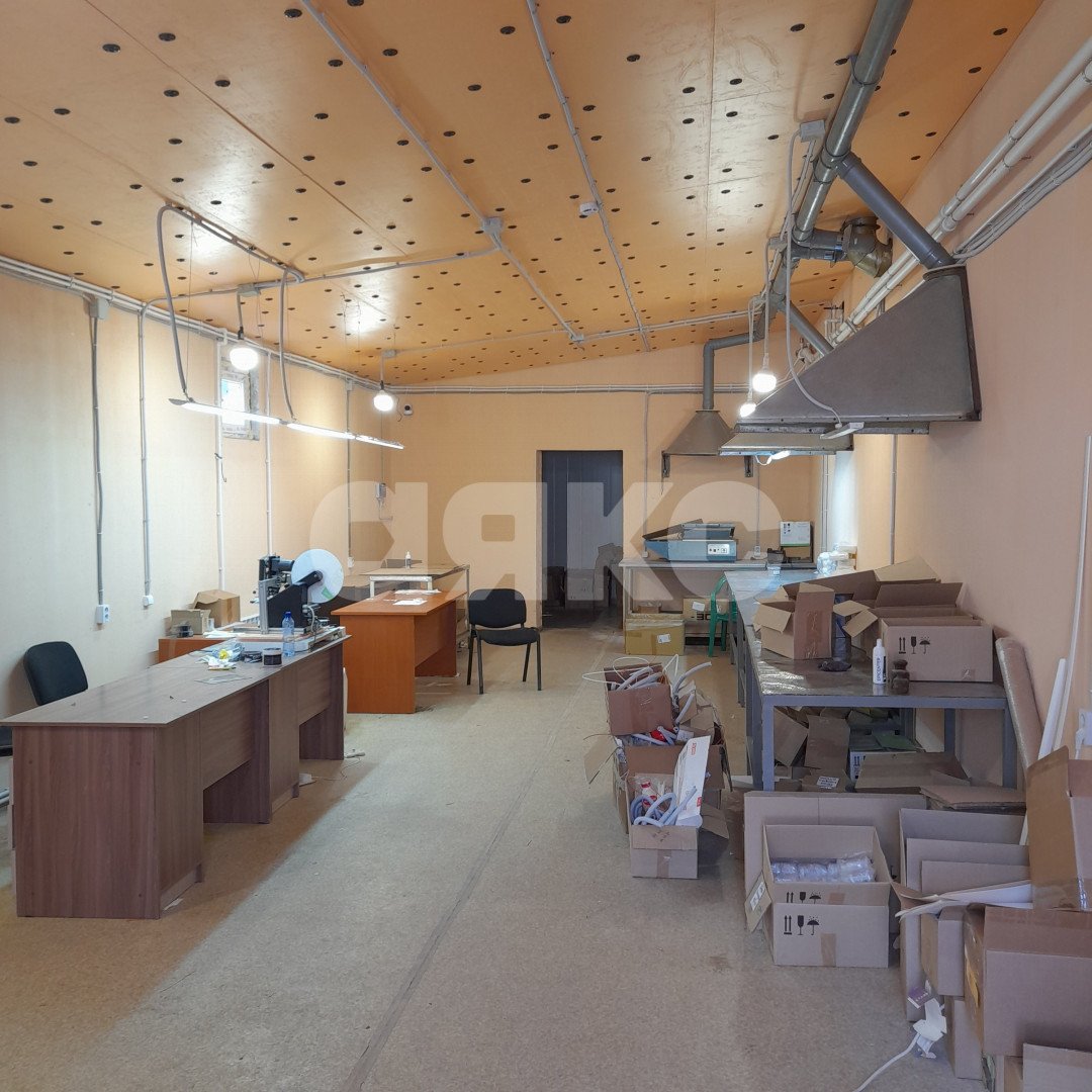 Фото №8: Коммерция 12691&nbsp;м², 3/3&nbsp;эт. - Волгоград, р. Советский, ул. Качуевской, 4