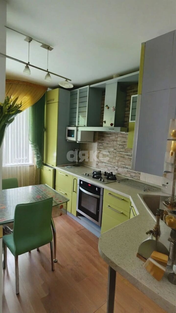 Фото №1: 2-комнатная квартира 56&nbsp;м², 4/4&nbsp;эт. - Фабричное, мкр. квартал Гагарина, 17