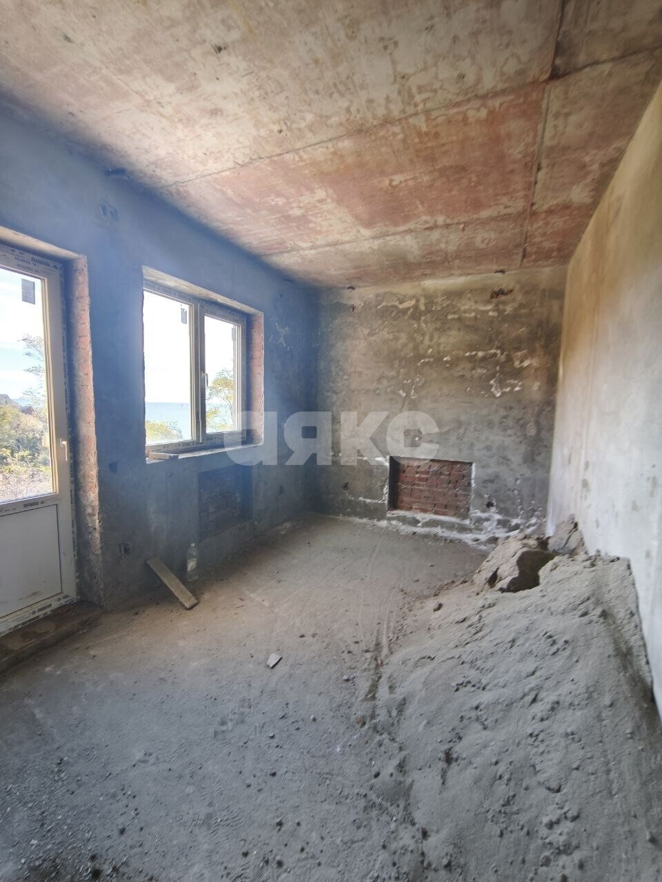 Фото №8: Дом 233&nbsp;м² + 7&nbsp;сот., 3&nbsp;эт. - Туапсе, ул. Вице-адмирала Щедрина, 24