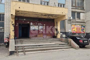 Фото №1: Коммерция 120 м², 1/9 эт. - Волгоград, р. Тракторозаводский, ул. Жолудева, 20А