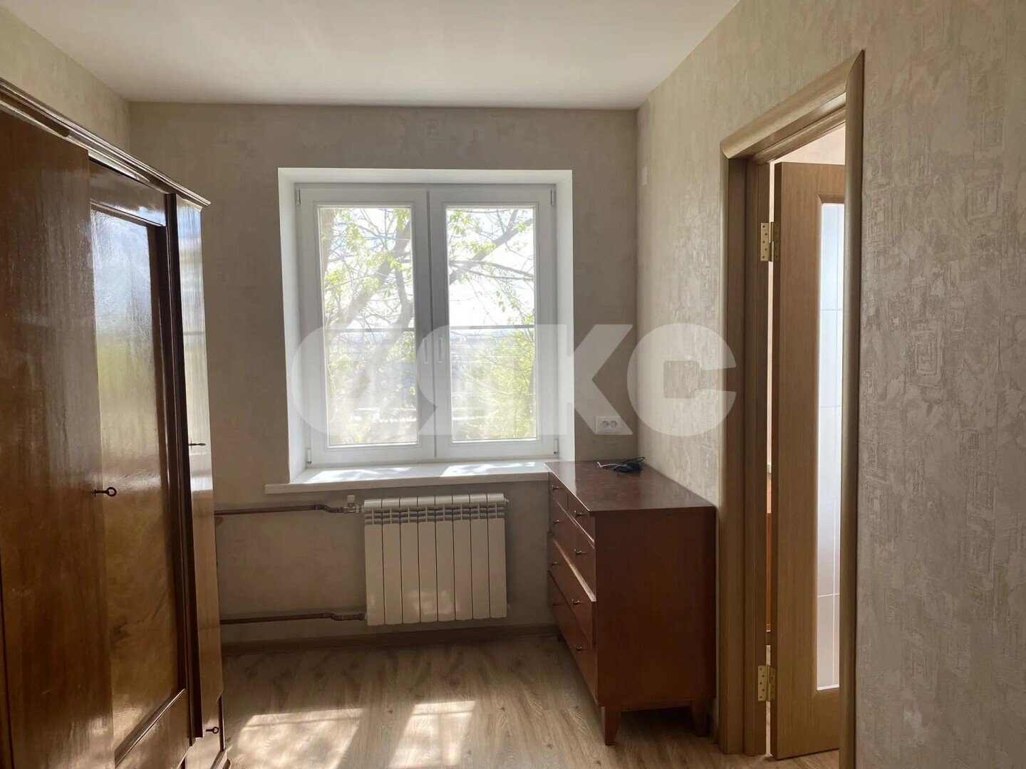 Фото №2: 3-комнатная квартира 58&nbsp;м², 2/5&nbsp;эт. - Волгоград, Центральный, мкр. 102-й, ул. Пархоменко, 27