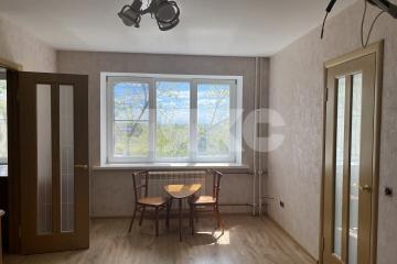 Фото №1: 3-комнатная квартира 58 м², 2/5 эт. - Волгоград, мкр. 102-й, ул. Пархоменко, 27