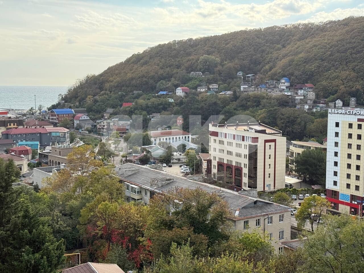 Фото №1: 2-комнатная квартира 47&nbsp;м², 7/9&nbsp;эт. - Туапсе, ул. Ленинградская, 11