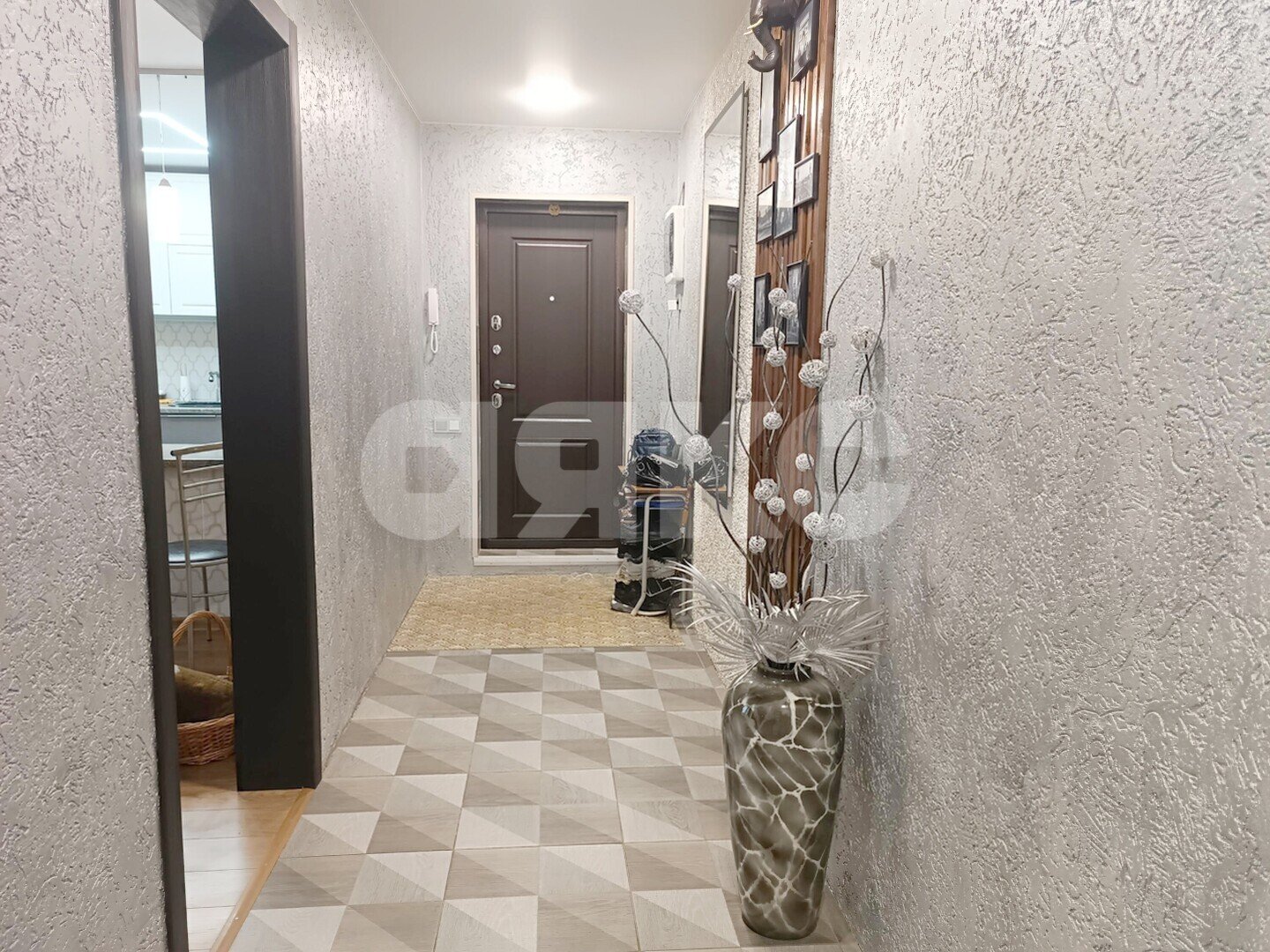 Фото №3: 3-комнатная квартира 65&nbsp;м², 3/9&nbsp;эт. - Волгоград, Тракторозаводский, мкр. Горный, ул. Загорская, 8