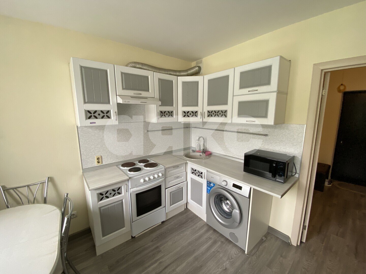 Фото №8: 2-комнатная квартира 40&nbsp;м², 10/10&nbsp;эт. - Раздольное, Хостинский, жилой комплекс Министерские Озёра, мкр. квартал Фруктовый, ул. Тепличная, 63к2
