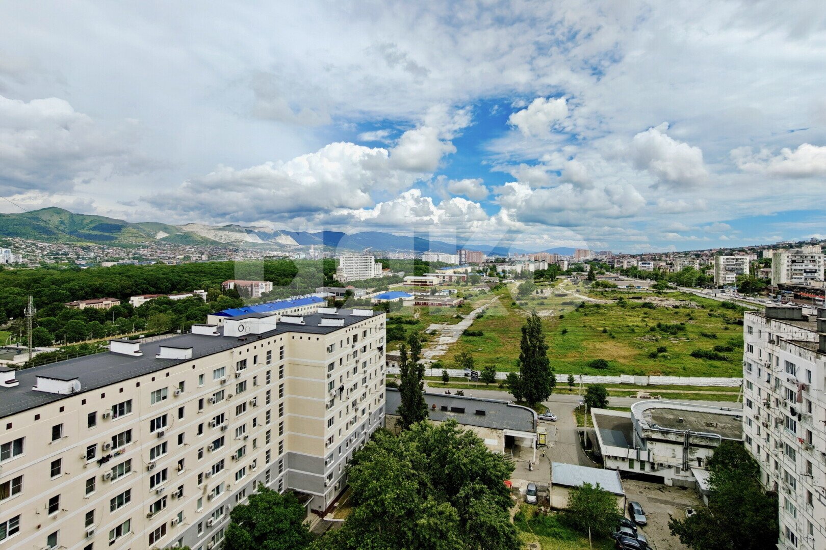 Фото №14: 2-комнатная квартира 70&nbsp;м², 13/16&nbsp;эт. - Новороссийск, Приморский, мкр. 13-й, ул. Тобольская, 7А