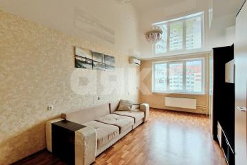 Фото №1: 2-комнатная квартира 70&nbsp;м², 13/16&nbsp;эт. - Новороссийск, мкр. 13-й, ул. Тобольская, 7А
