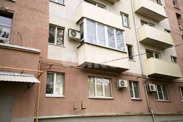 Фото №1: 2-комнатная квартира 41&nbsp;м², -1/5&nbsp;эт. - Мариуполь, р. Приморский, ул. Черноморская, 25/7