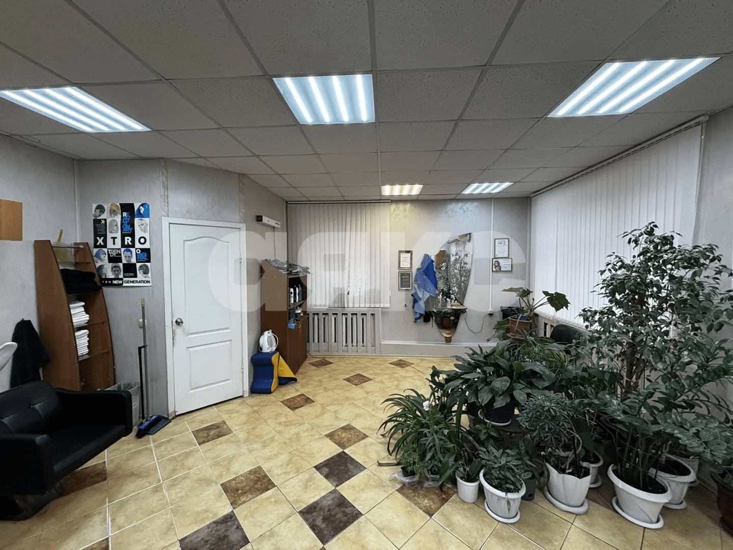 Фото №3: Коммерция 72&nbsp;м², 1/5&nbsp;эт. - Волгоград, р. Центральный, ул. Пархоменко, 64