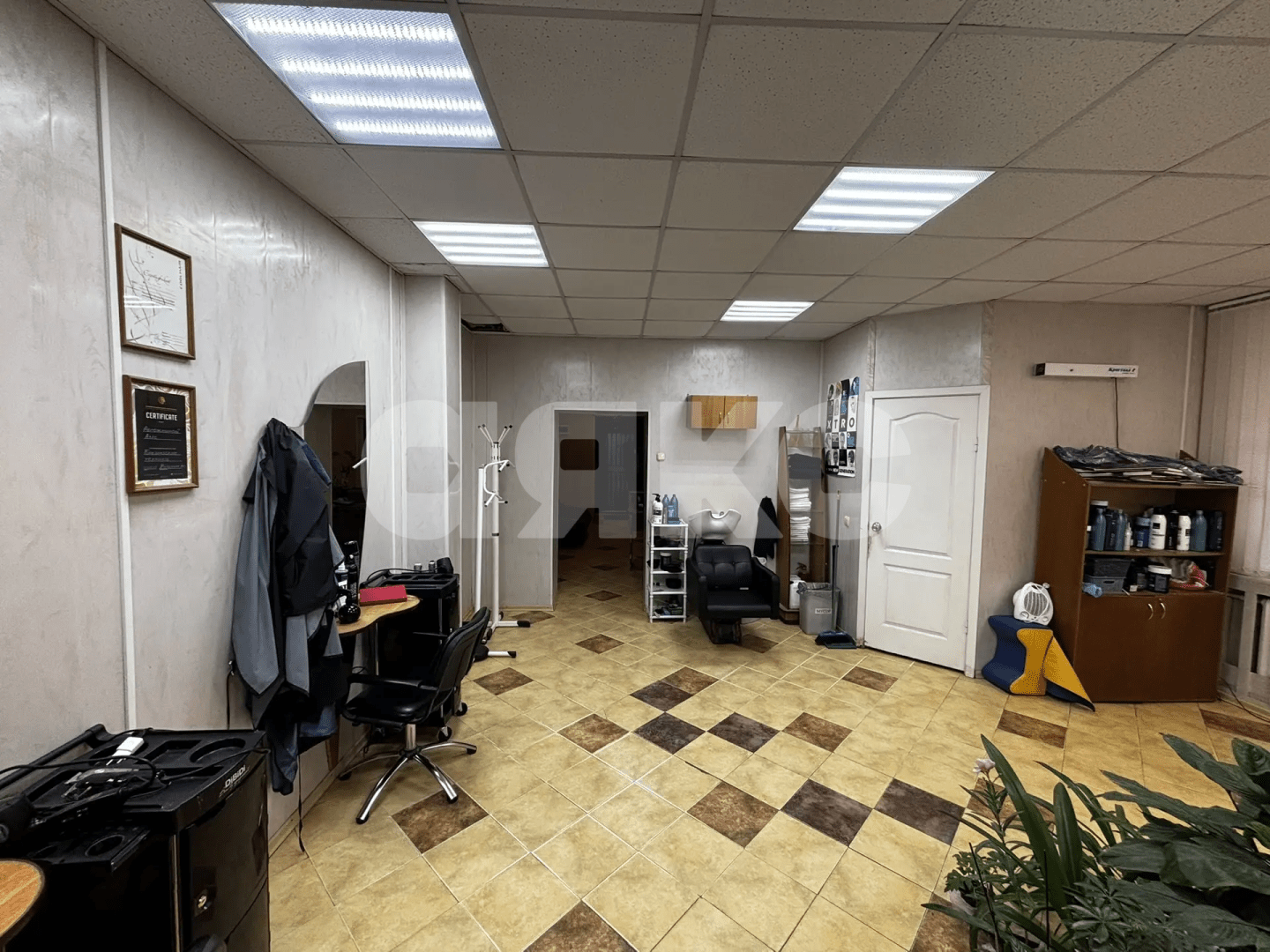 Фото №2: Коммерция 72&nbsp;м², 1/5&nbsp;эт. - Волгоград, р. Центральный, ул. Пархоменко, 64
