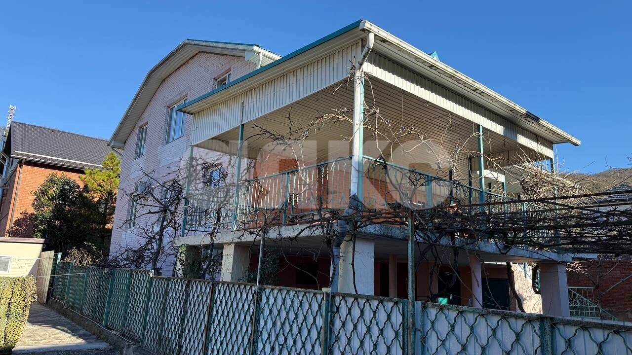 Фото №1: Дом 298&nbsp;м² + 3.5&nbsp;сот., 3&nbsp;эт. - Агой, ст Черноморье, 115