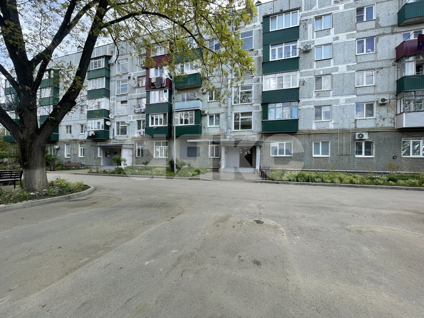 Фото №2: 3-комнатная квартира 63&nbsp;м², 3/5&nbsp;эт. - Майкоп, мкр. Центр, ул. площадь Ленина