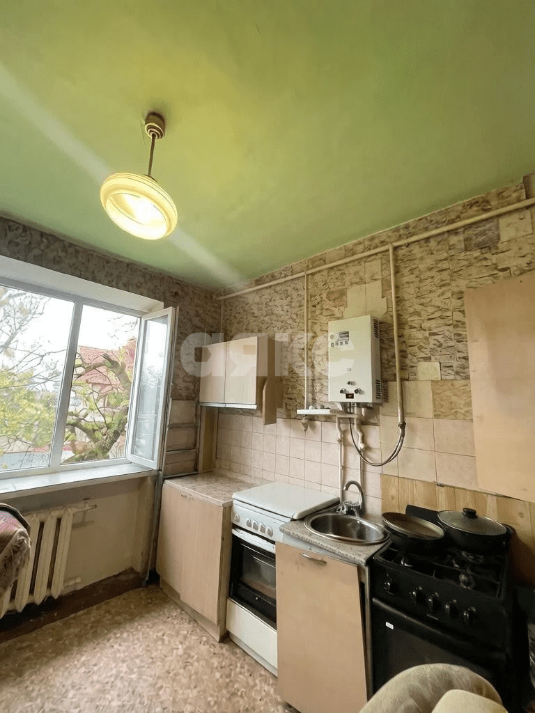 Фото №4: Комната 28&nbsp;м², 2/2&nbsp;эт. - Армавир, мкр. Черёмушки, ул. Новороссийская, 159А