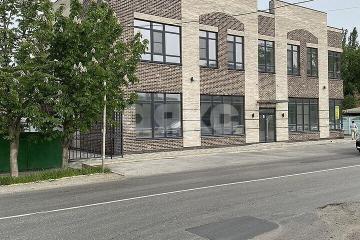 Фото №1: Коммерция 532 м², 1/2 эт. - Батайск, ул. Луначарского, 163