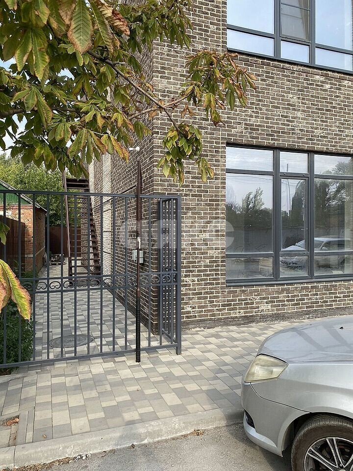 Фото №7: Коммерция 532&nbsp;м², 1/2&nbsp;эт. - Батайск, ул. Луначарского, 163