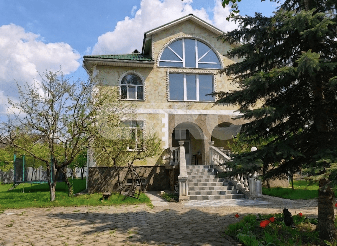 Фото №3: Дом 544&nbsp;м² + 10&nbsp;сот., 3&nbsp;эт. - Раменское, квартал Восточная Гостица, мкр. Гостица, ул. Треугольная