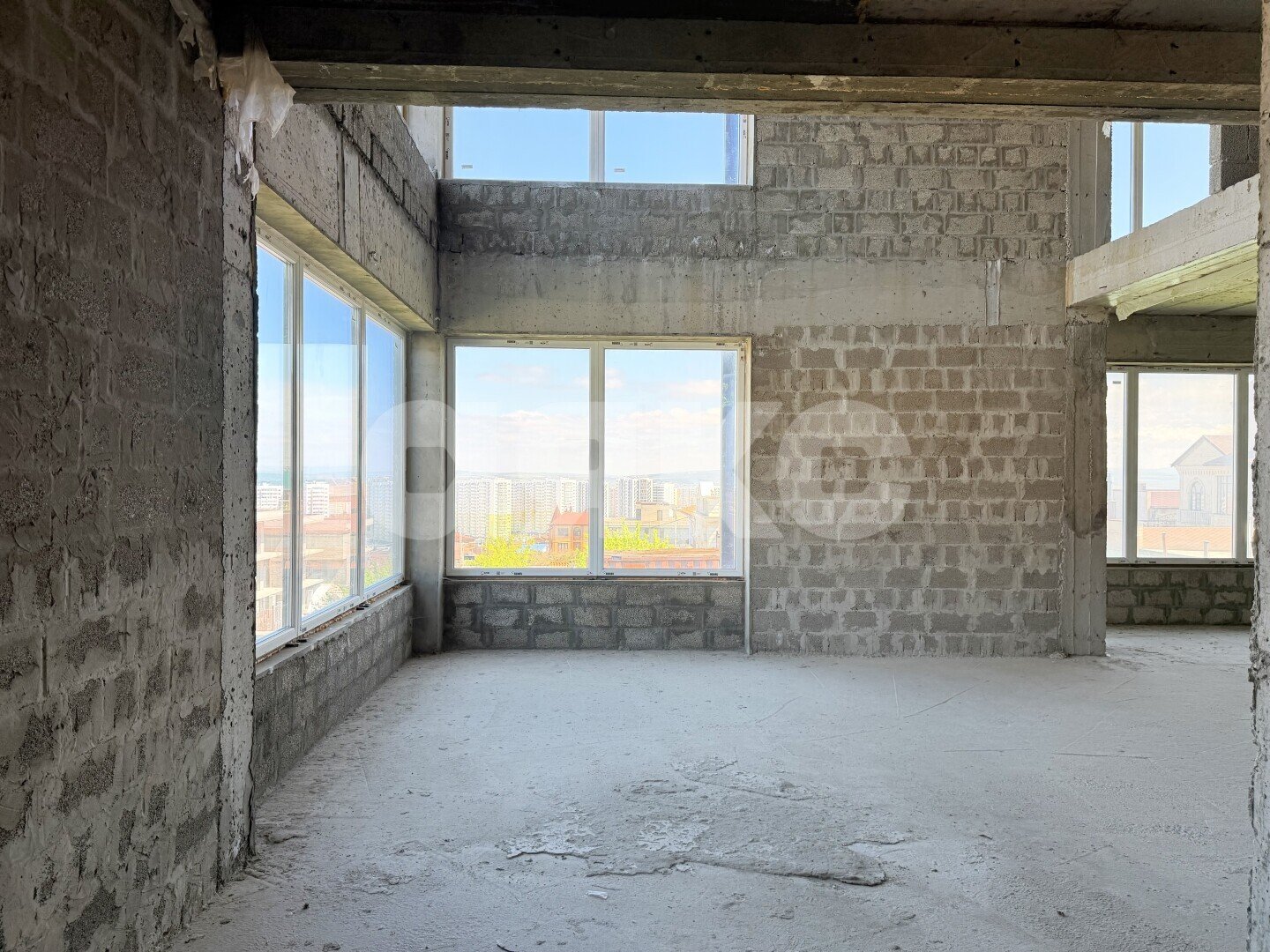 Фото №5: Дом 497&nbsp;м² + 10&nbsp;сот., 3&nbsp;эт. - Супсех, ул. Дизайнерская, 24