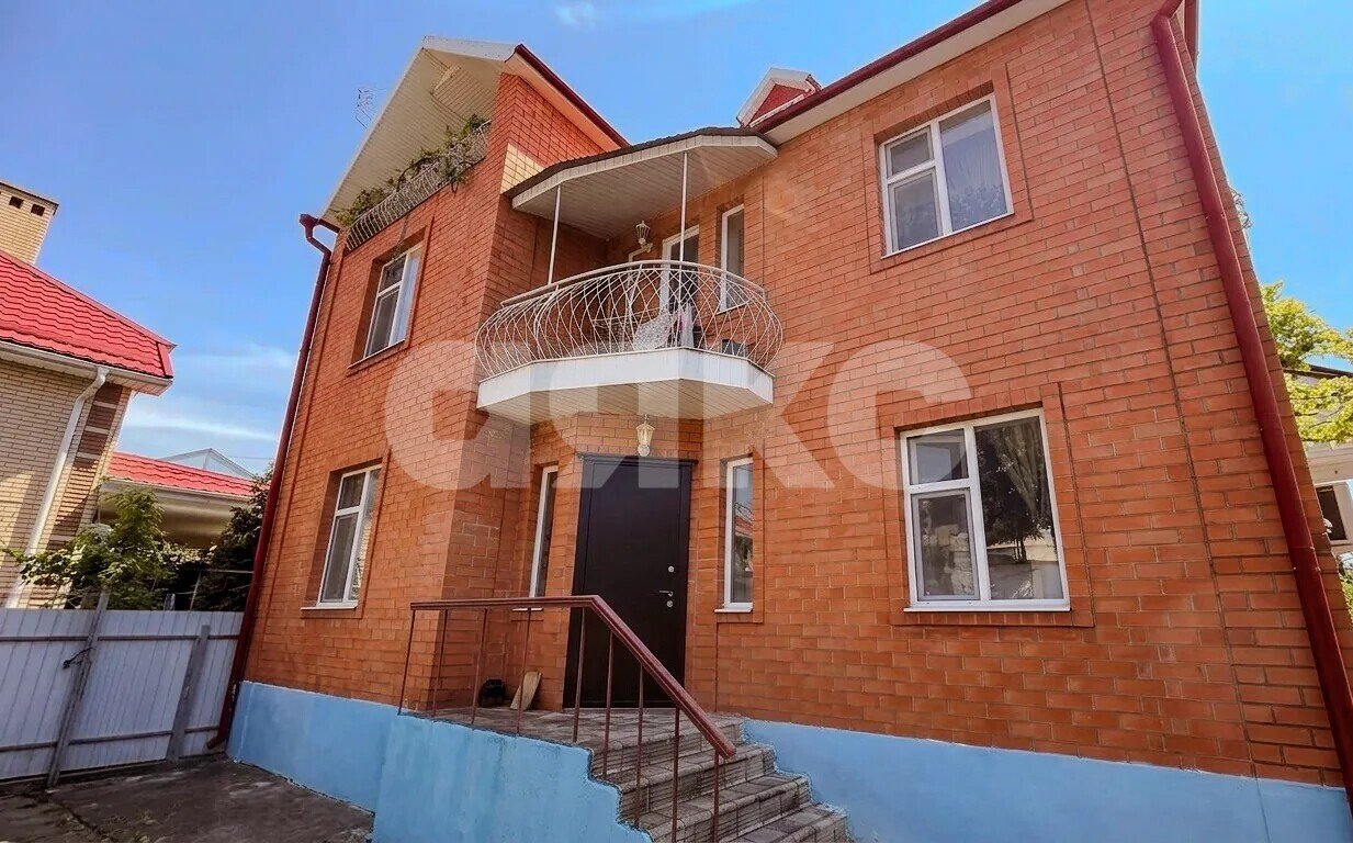 Фото №1: Дом 220&nbsp;м² + 3.5&nbsp;сот., 2&nbsp;эт. - Анапа, ул. Тургенева