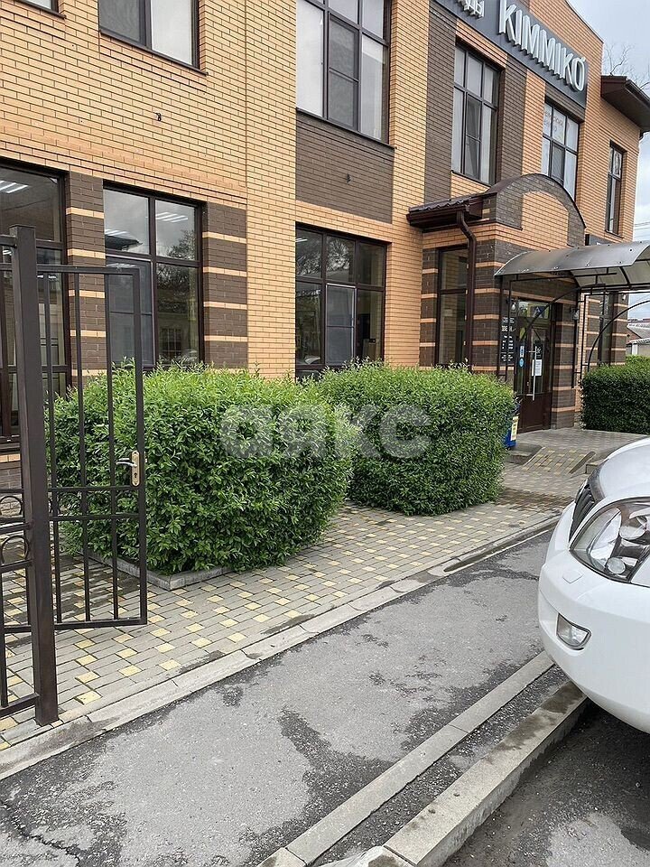 Фото №2: Коммерция 490&nbsp;м², 1/2&nbsp;эт. - Батайск, ул. Энгельса, 60