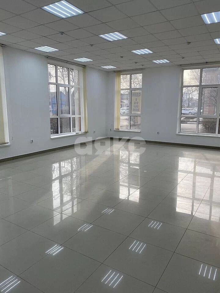 Фото №8: Коммерция 490&nbsp;м², 1/2&nbsp;эт. - Батайск, ул. Энгельса, 60