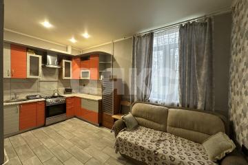 Фото №1: 2-комнатная квартира 57 м², 2/5 эт. - Рождественский, мкр. Зареченский территориальный округ, ул. Строителей, 5