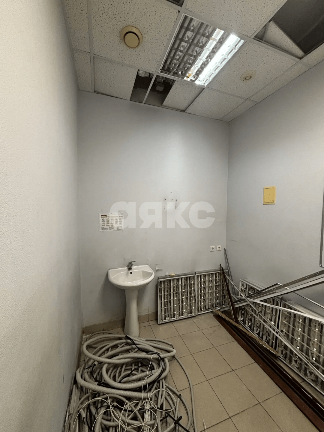 Фото №36: Коммерция 236&nbsp;м², 1/11&nbsp;эт. - Волгоград, Красноармейский, мкр. 613-й, пр-кт Героев Сталинграда, 40