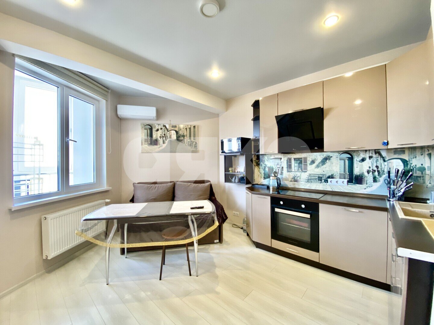 Фото №2: 1-комнатная квартира 41&nbsp;м², 15/16&nbsp;эт. - Анапа, 3Б, мкр. жилой комплекс Парадный, ул. Супсехское шоссе, 4к1