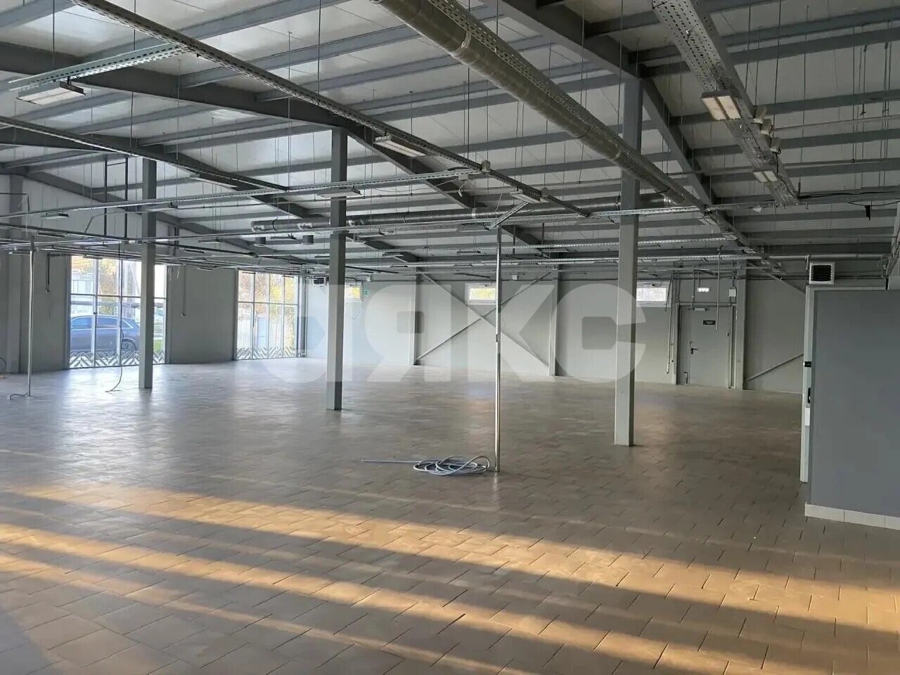 Фото №5: Коммерция 488&nbsp;м², 1/1&nbsp;эт. - Парковый, ул. Юности, 3
