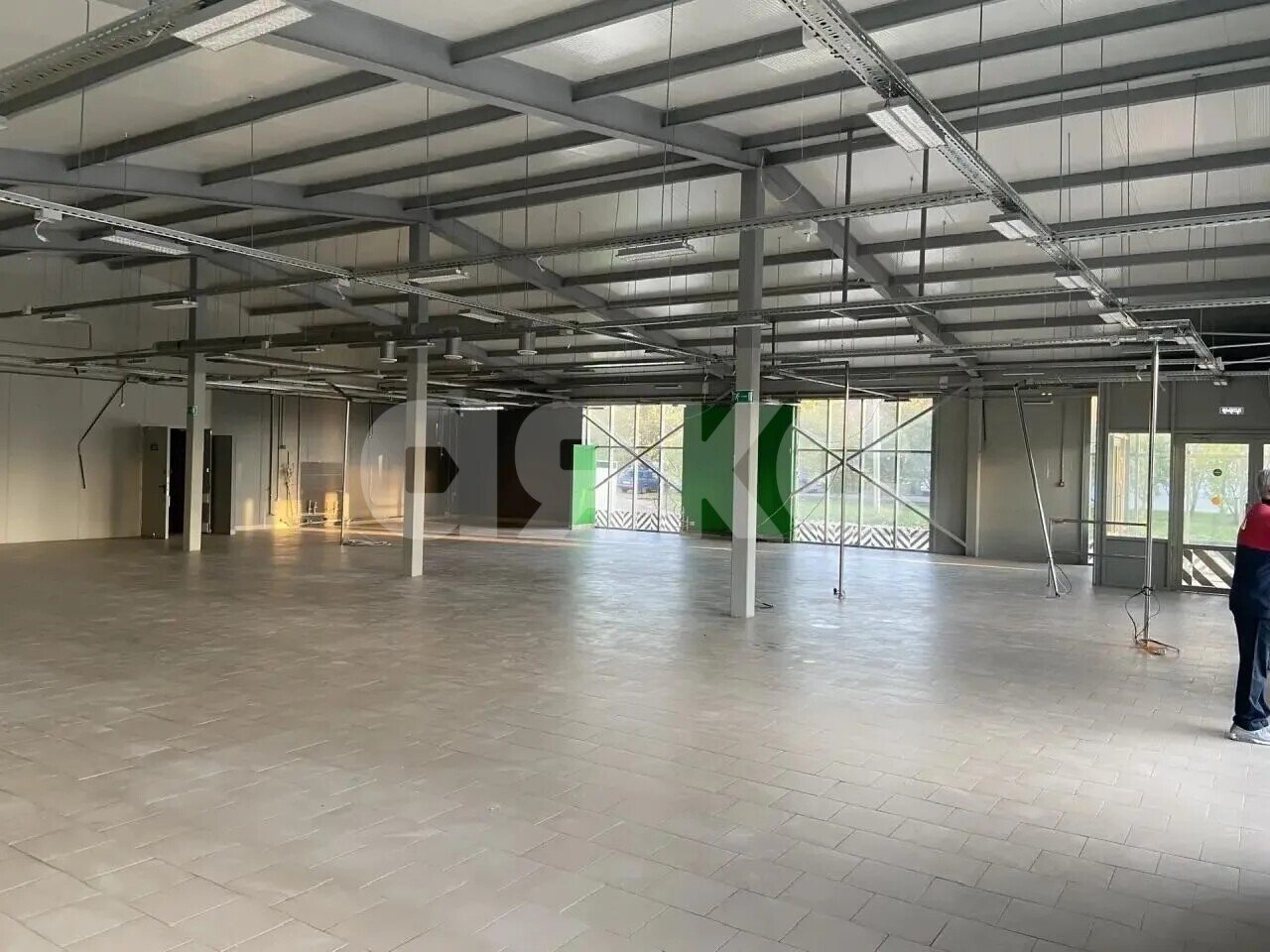 Фото №9: Коммерция 488&nbsp;м², 1/1&nbsp;эт. - Парковый, ул. Юности, 3