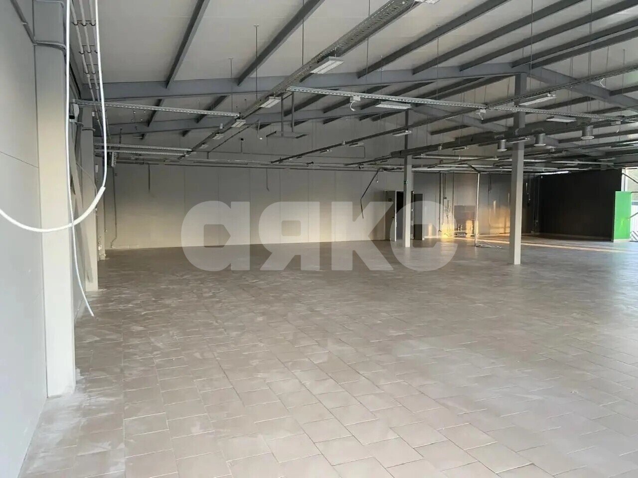 Фото №7: Коммерция 488&nbsp;м², 1/1&nbsp;эт. - Парковый, ул. Юности, 3