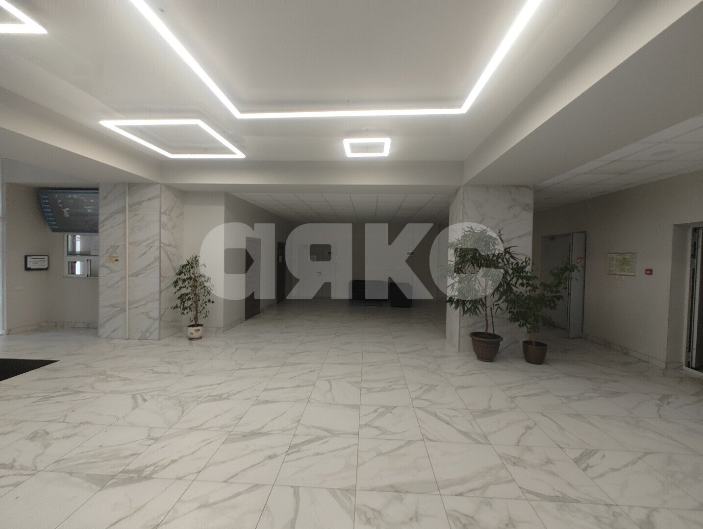Фото №2: Коммерция 665&nbsp;м², 5/8&nbsp;эт. - Волгоград, р. Краснооктябрьский, пр-кт имени В.И. Ленина, 88