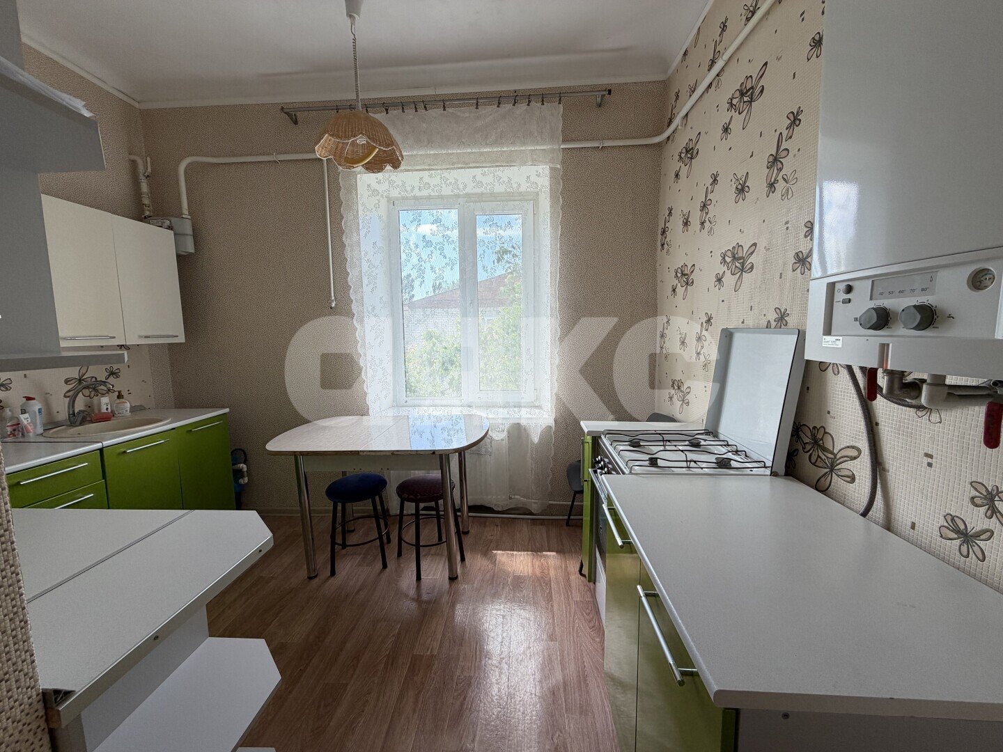 Фото №1: 3-комнатная квартира 68&nbsp;м², 2/2&nbsp;эт. - Кореновск, мкр. 2-й квартал, ул. Коммунаров, 80