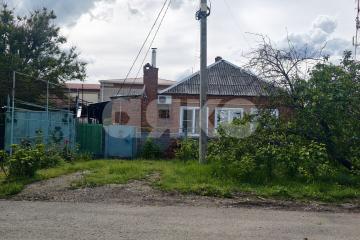Фото №1: Дом 112 м² + 4.93 сот., 1 эт. - Кореновск, мкр. 3-й квартал, ул. Сельская, 44