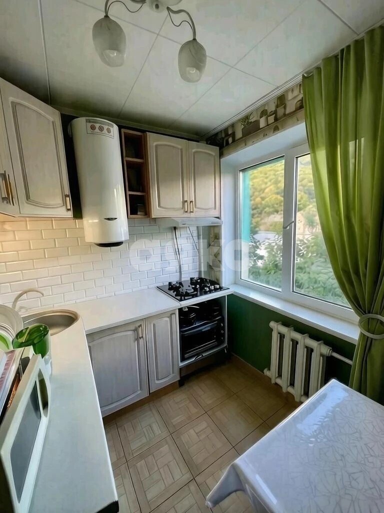 Фото №4: 3-комнатная квартира 51&nbsp;м², 5/5&nbsp;эт. - Новомихайловский, мкр. Лесной, ул. Мира, 84