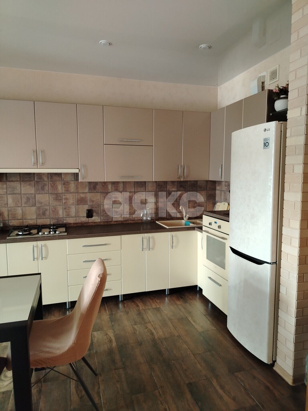 Фото №6: 2-комнатная квартира 50&nbsp;м², 12/12&nbsp;эт. - Геленджик, мкр. жилой комплекс Панорама, ул. Халтурина, 30лит2