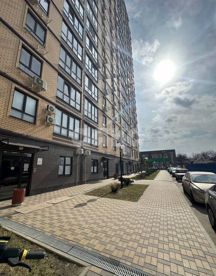 Фото №1: 2-комнатная квартира 53&nbsp;м², 14/21&nbsp;эт. - Ростов-на-Дону, Ворошиловский, мкр. квартал Автосборочный, ул. Тибетская, 1Бс1