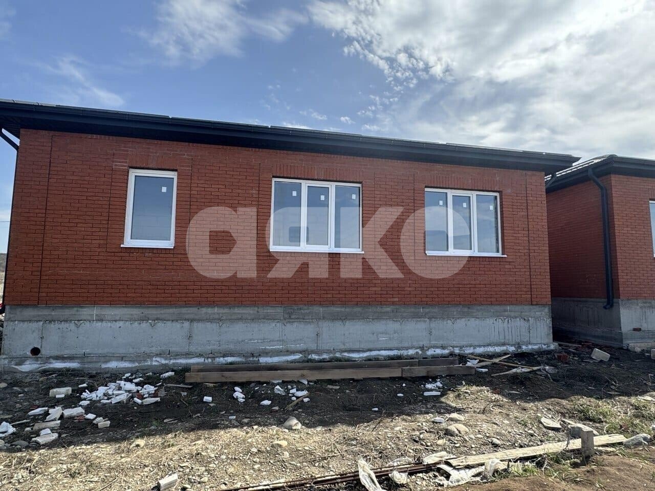 Фото №3: Дом 110&nbsp;м² + 3&nbsp;сот., 1&nbsp;эт. - Майкоп, ул. Цуга Теучежа, 39