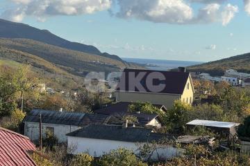 Фото №1: Дом 142&nbsp;м² + 10.69&nbsp;сот., 2&nbsp;эт. - Варваровка, ул. Десантная