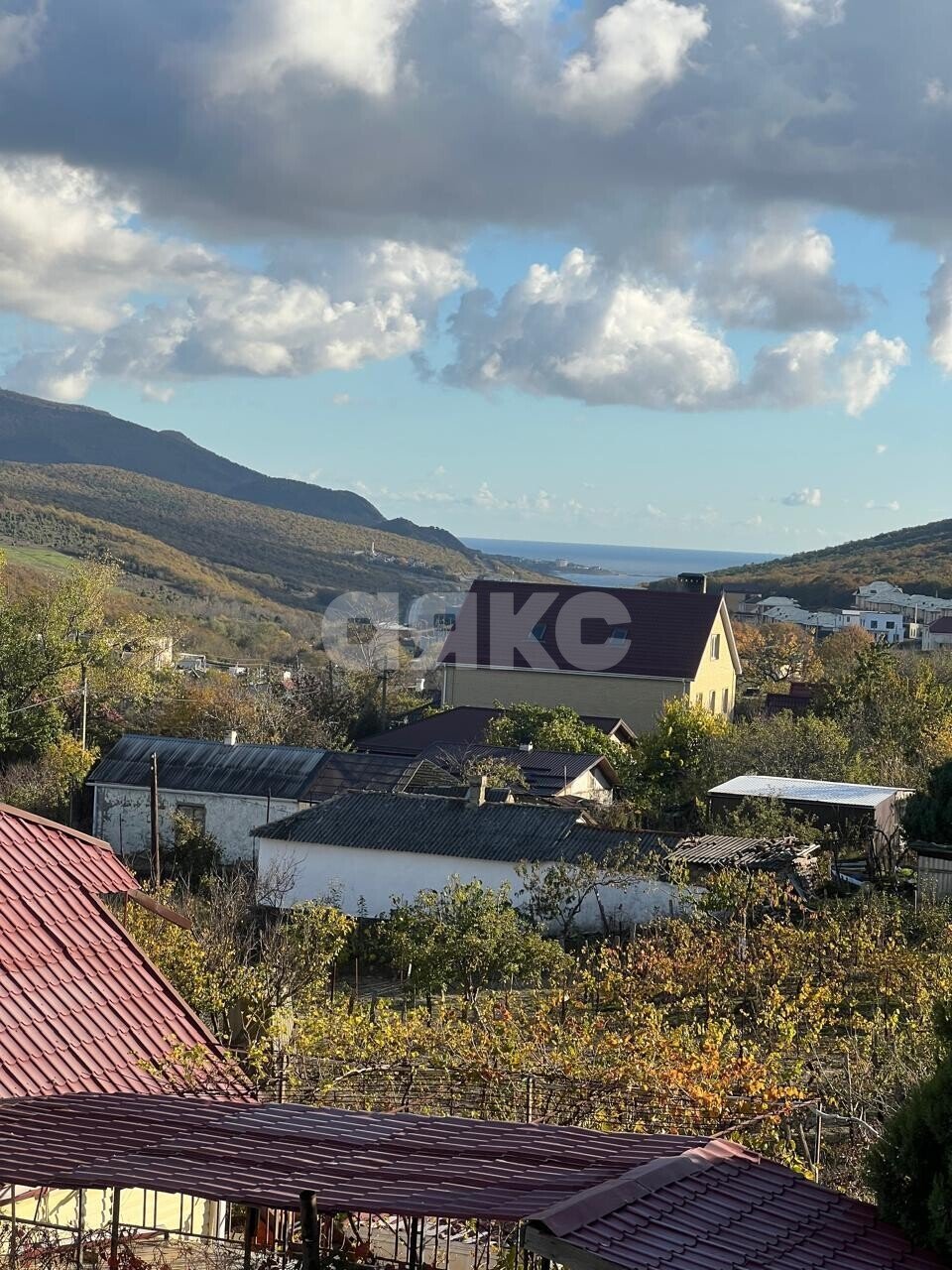 Фото №1: Дом 142&nbsp;м² + 10.69&nbsp;сот., 2&nbsp;эт. - Варваровка, ул. Десантная