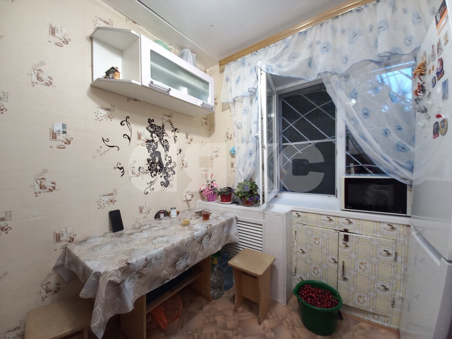 Фото №3: 2-комнатная квартира 43&nbsp;м², 1/4&nbsp;эт. - Волгоград, Краснооктябрьский, п. территория  Мирный, 46