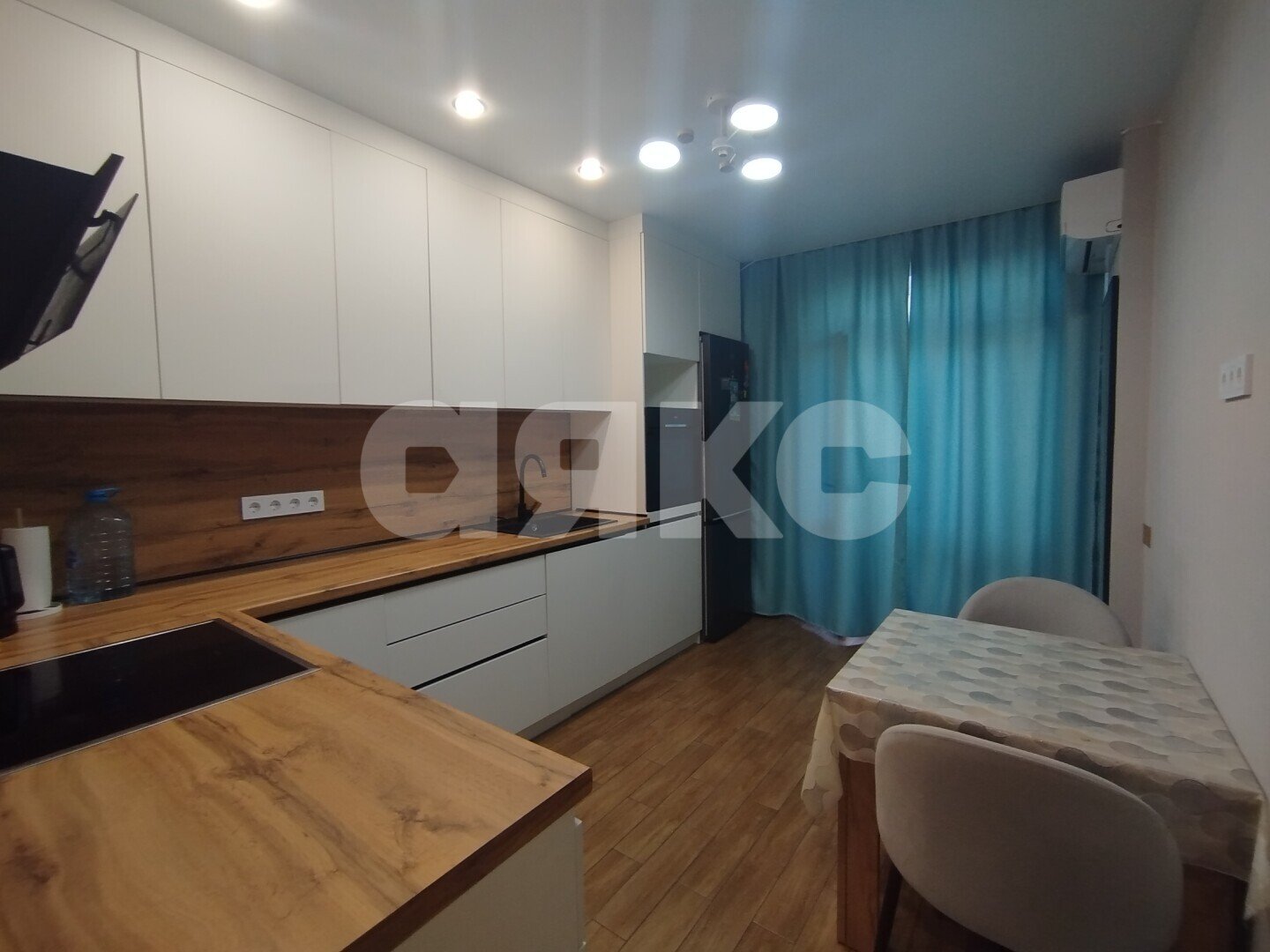 Фото №3: 1-комнатная квартира 41&nbsp;м², 1/8&nbsp;эт. - Горячий Ключ, мкр. Администрация, ул. Рябиновая, 2
