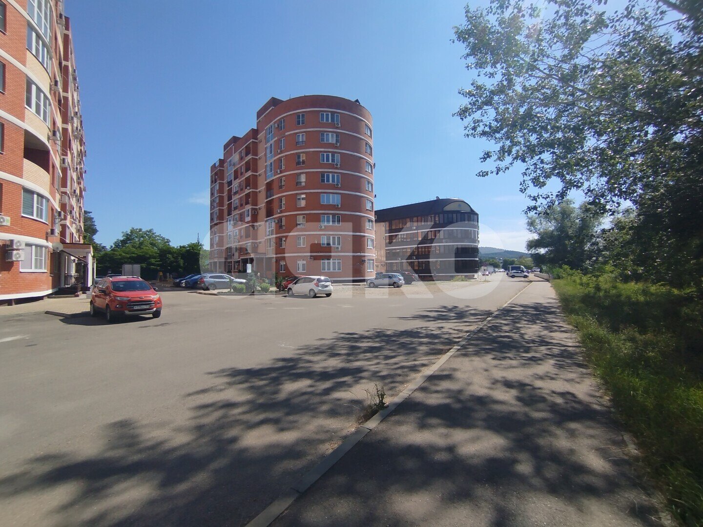 Фото №2: 1-комнатная квартира 41&nbsp;м², 1/8&nbsp;эт. - Горячий Ключ, мкр. Администрация, ул. Рябиновая, 2