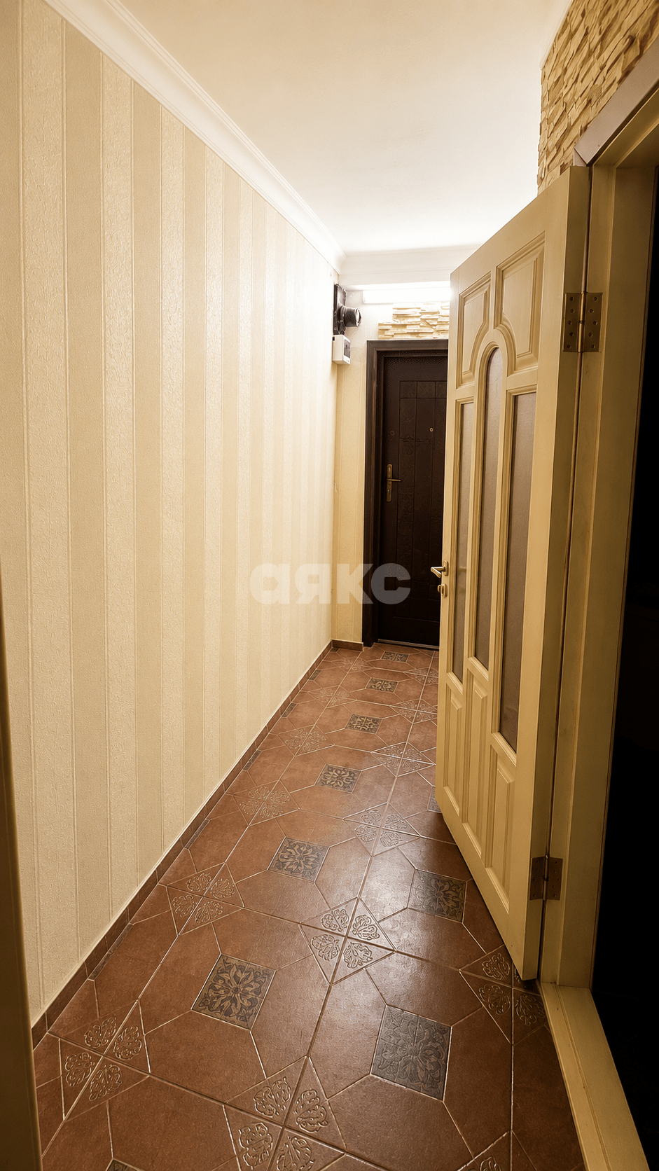 Фото №4: 2-комнатная квартира 40&nbsp;м², 3/5&nbsp;эт. - Луганск, Жовтневый, мкр. квартал Комарова, 23