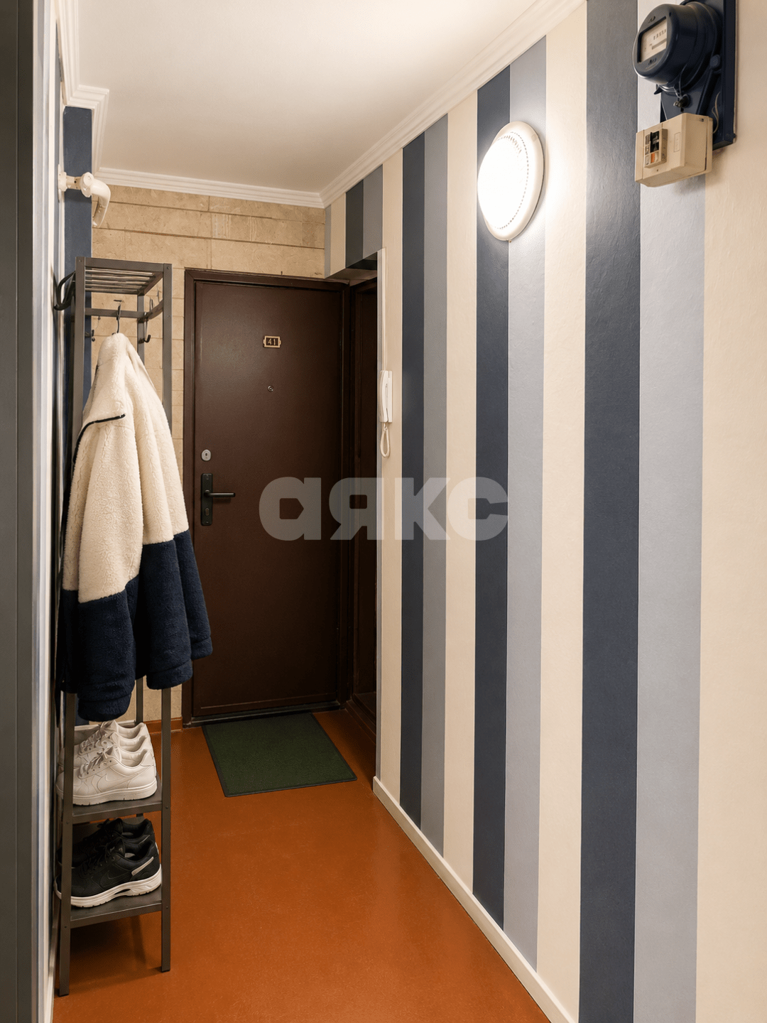 Фото №3: 1-комнатная квартира 32&nbsp;м², 2/5&nbsp;эт. - Луганск, Жовтневый, мкр. Молодёжный квартал, 4