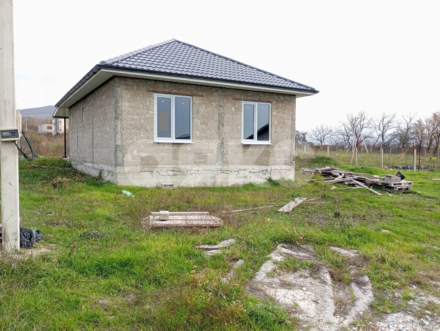 Фото №3: Дом 87&nbsp;м² + 4&nbsp;сот., 1&nbsp;эт. - Семигорский, ул. Виноградная